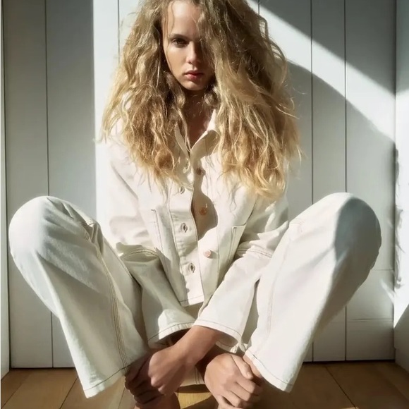 ZARA MID RISE STRAIGHT LONG LENGTH JEANS - Picture 2 of 10